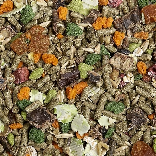 Vitakraft Menu Alfalfa Pellets Blend Vitamin & Mineral Fortified Premium Rabbit Food, 5-lb bag 4 Vitakraft Menu Alfalfa Pellets Blend Vitamin & Mineral Fortified Premium Rabbit Food, 5-lb bag - Image 2