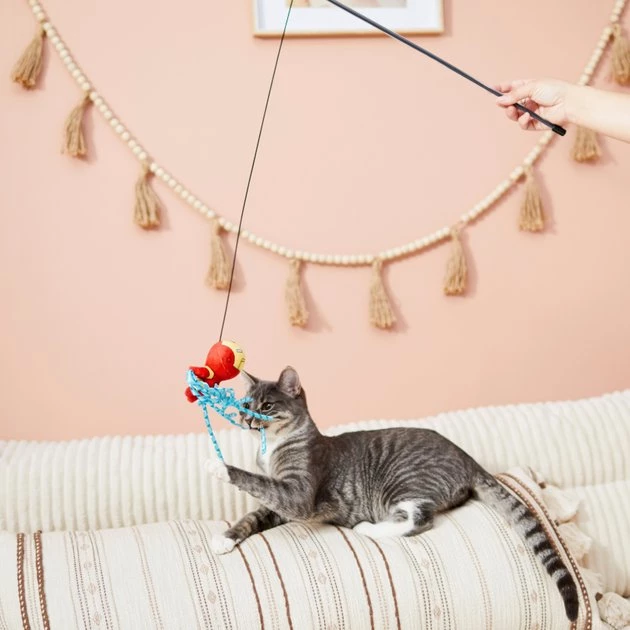 Marvel 's Ironman Teaser Cat Toy with Catnip 5 Marvel 's Ironman Teaser Cat Toy with Catnip - Image 3